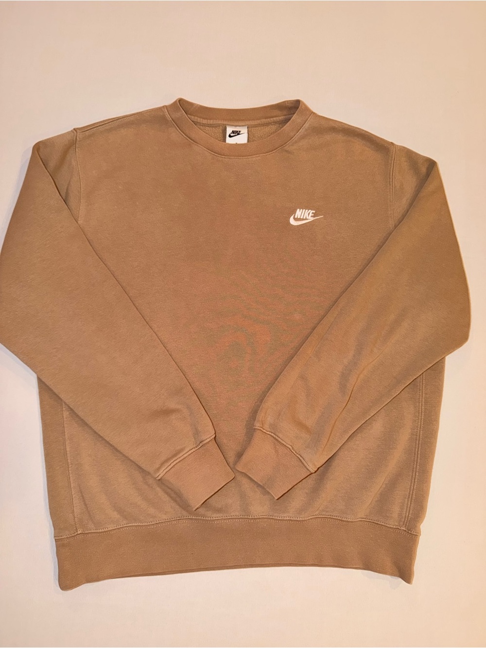 Nike Men’s Club Flkeece Crewneck Sweatshirt in Brown Tan M